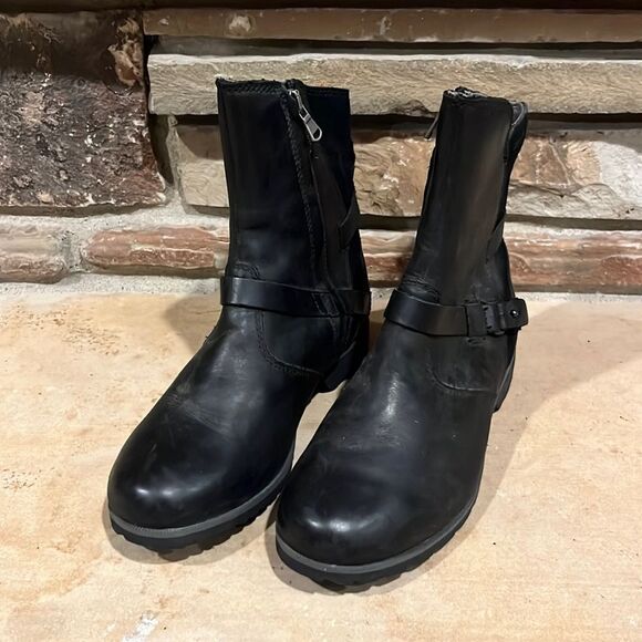 Teva Da Vina Black Waterproof Leather Bootie - Picture 1 of 9